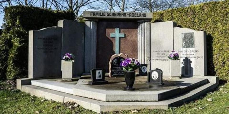 Het grafmonument van de familie van Niny Schepens